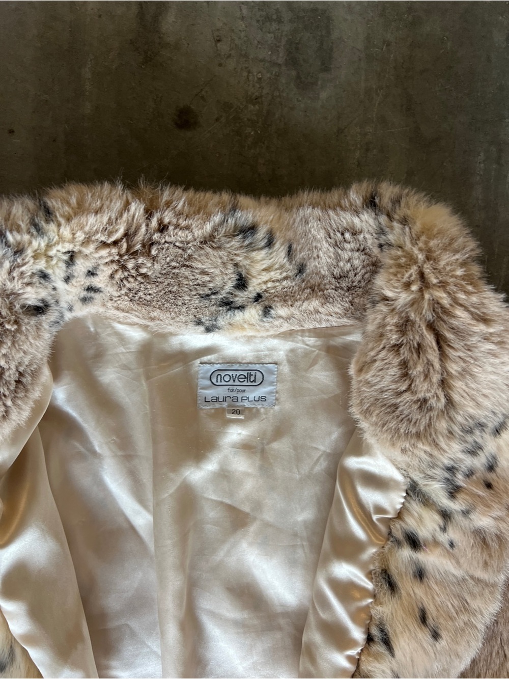 Faux Fur Spot-Print Coat - Cream - Picture 4 of 13